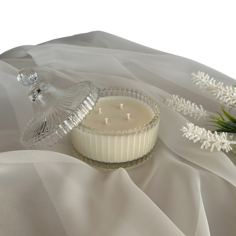 Vela Aromática Amber e Ginger Lily de 200 Gramas - Bombonier