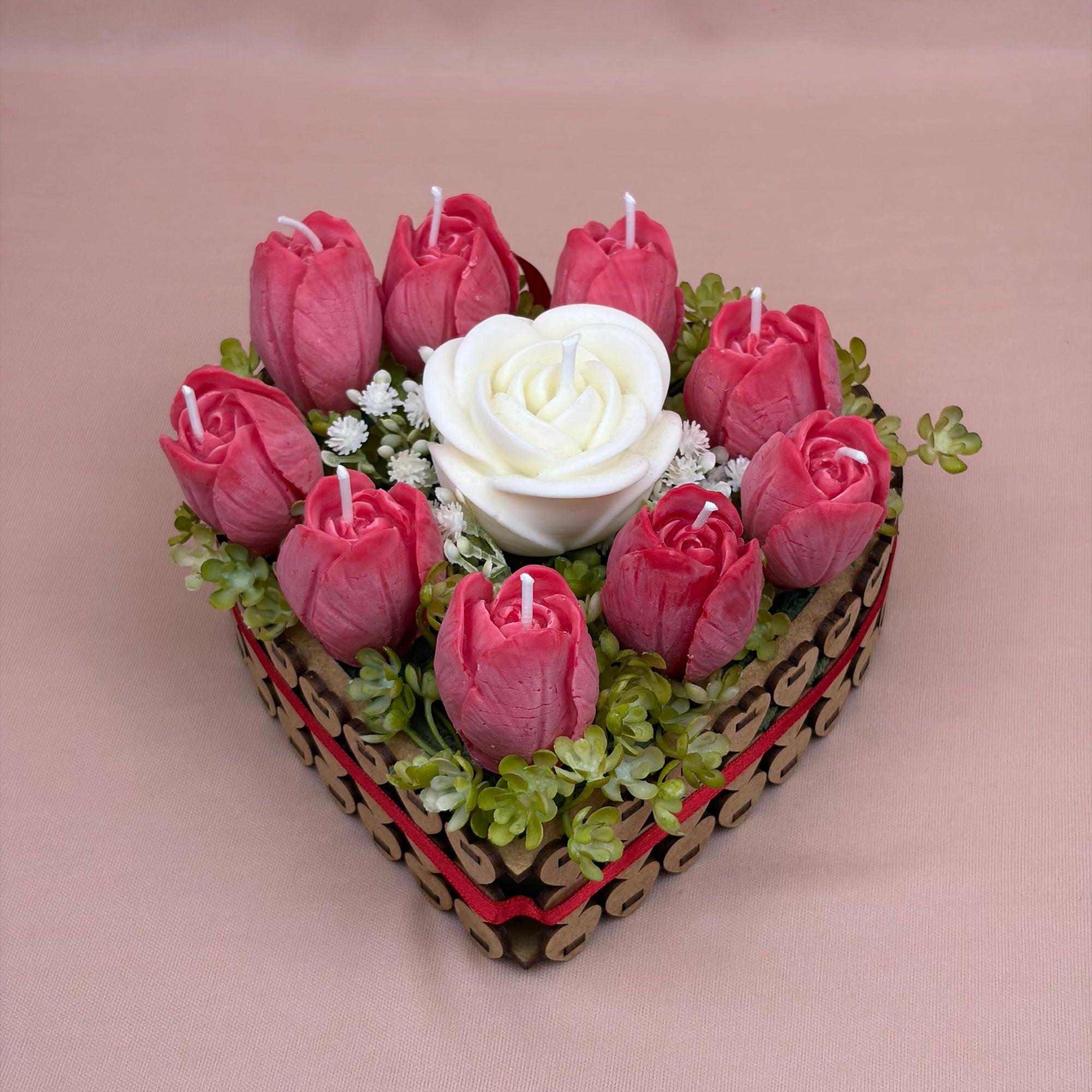 Arranjo Aromático Coração com Rosas 160 Gramas
