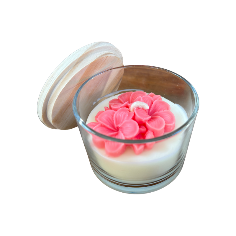 Vela Aromática de 80 Gramas em Copo com tampa de Madeira - Flor Hortência