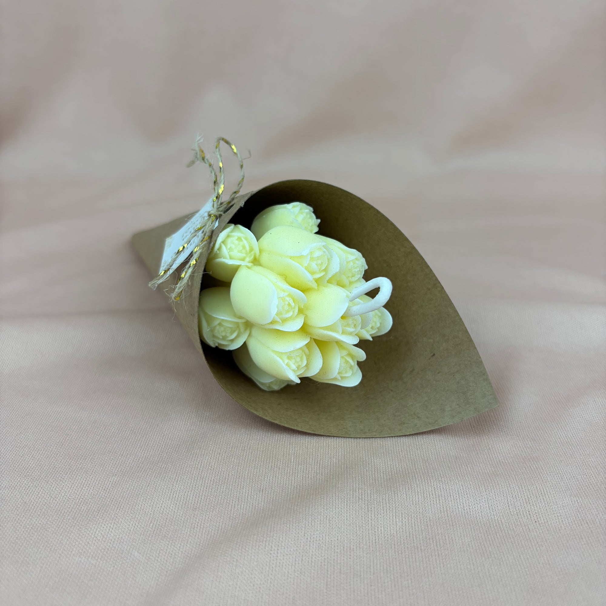 Vela Aromática Desmoldada Buquê de Tulipas 70 Gramas