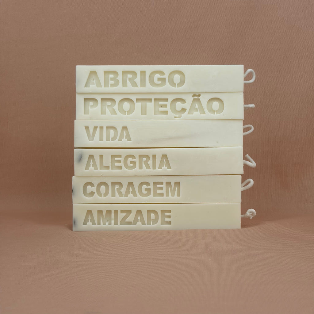 Vela Aromática com Palavra 70 Gramas